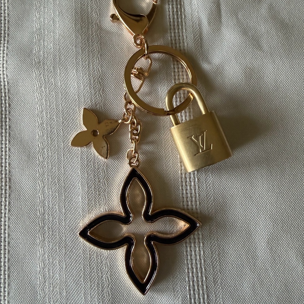 Louis Vuitton Padlock On Unbranded Flower Keychain Charm